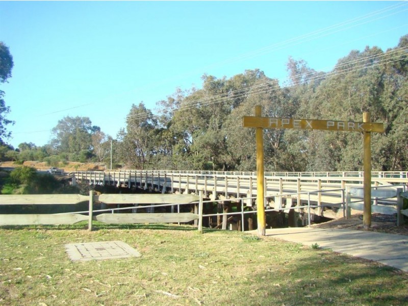 4/60 Capel Drive, Capel WA 6271