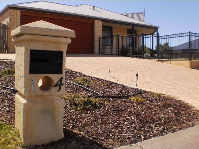 14 Walton Approach, Dalyellup WA 6230