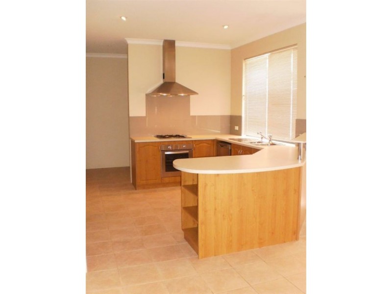 14 Walton Approach, Dalyellup WA 6230