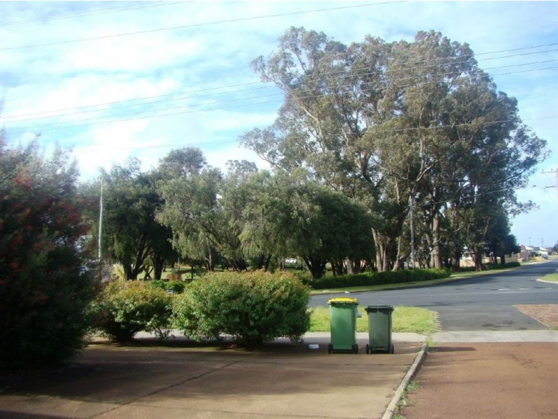 18 Mitchell Crescent, Carey Park WA 6230