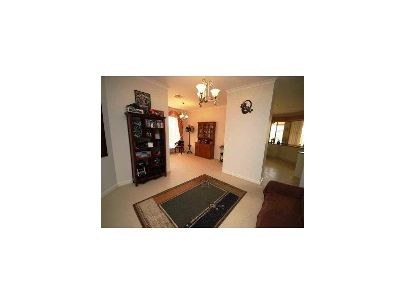 2 Fuchsia Way, Glen Iris WA 6230