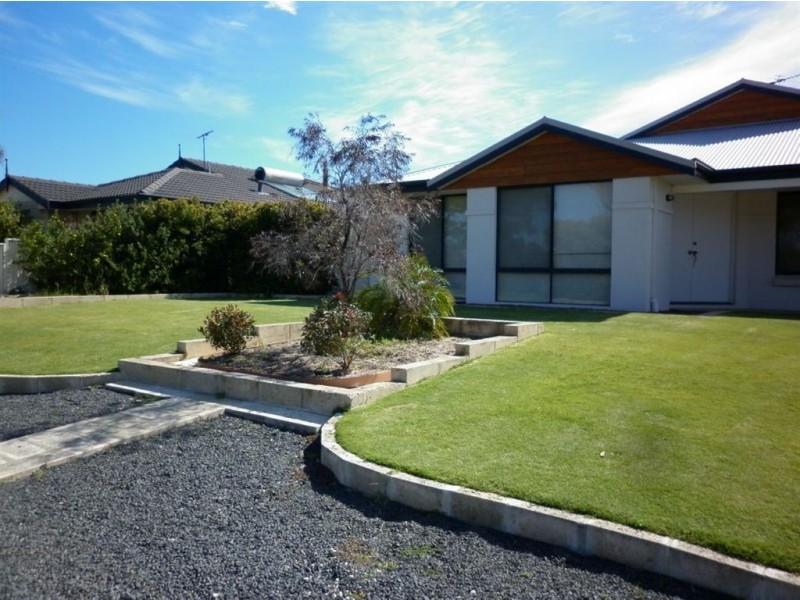 1 Boobook Rise, Peppermint Grove Beach WA 6271