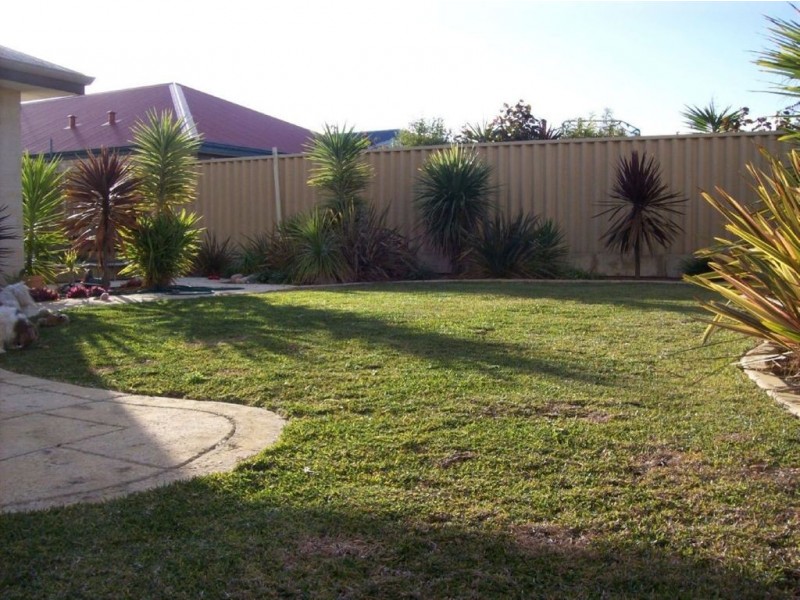 25 Cambria Road, Dalyellup WA 6230