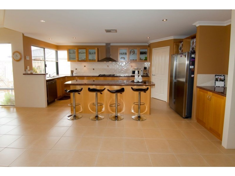 9 Tobar Road, Dalyellup WA 6230
