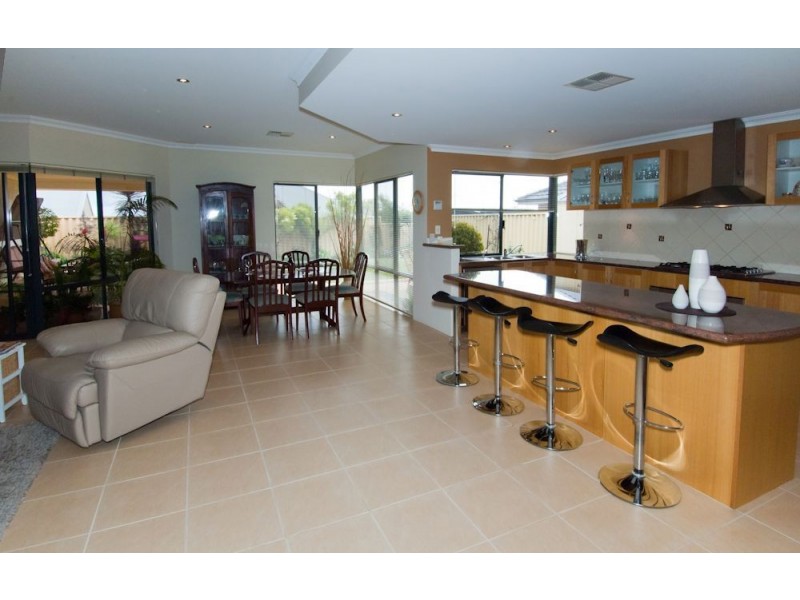 9 Tobar Road, Dalyellup WA 6230