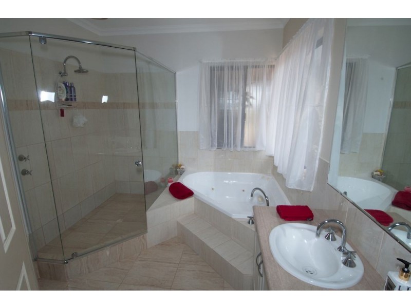 9 Tobar Road, Dalyellup WA 6230