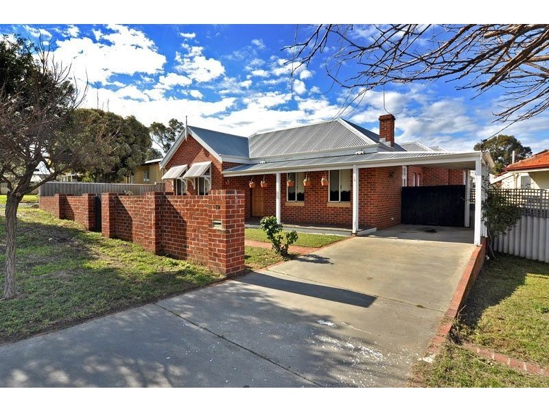 19 Dixon Street, Carey Park WA 6230