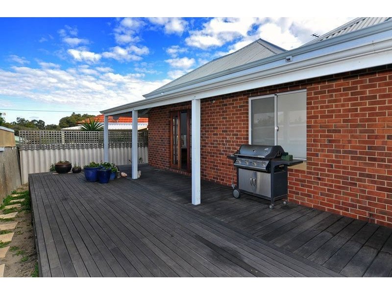 19 Dixon Street, Carey Park WA 6230