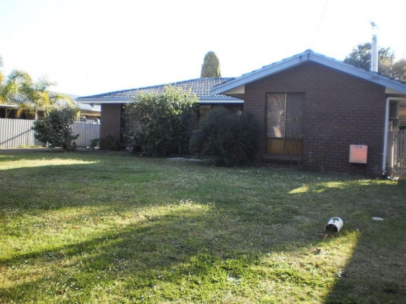 10 Clyde Street, Carey Park WA 6230