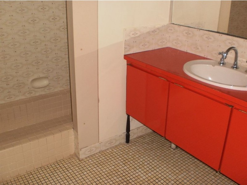 10 Clyde Street, Carey Park WA 6230