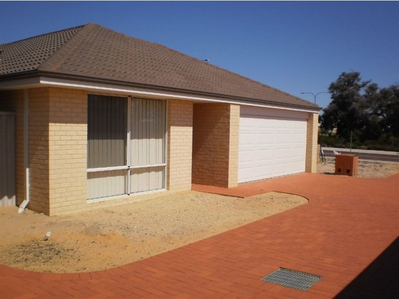 2/41 Murtin Road, Dalyellup WA 6230