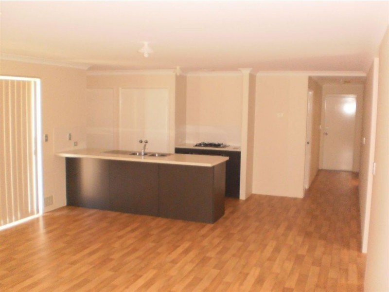 2/41 Murtin Road, Dalyellup WA 6230