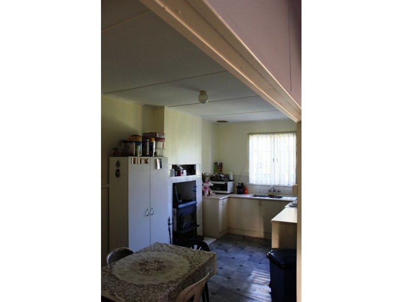 77 Coombes Street, Collie WA 6225