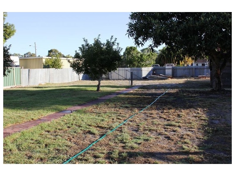 77 Coombes Street, Collie WA 6225