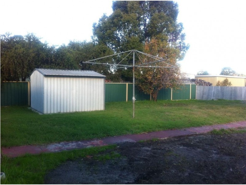 77 Coombes Street, Collie WA 6225