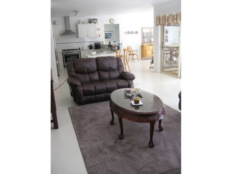 6 Slee Place, Withers WA 6230