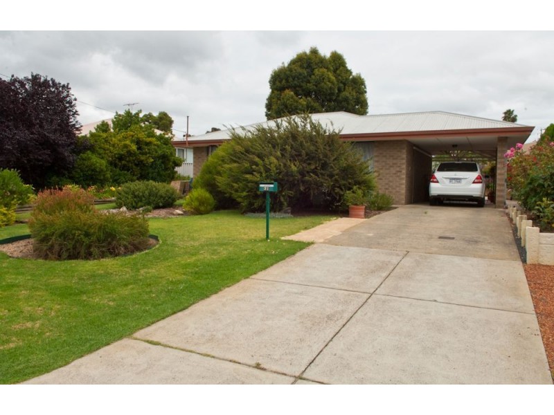 31 Simpson Street, Collie WA 6225