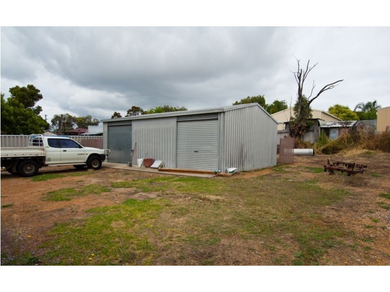 31 Simpson Street, Collie WA 6225