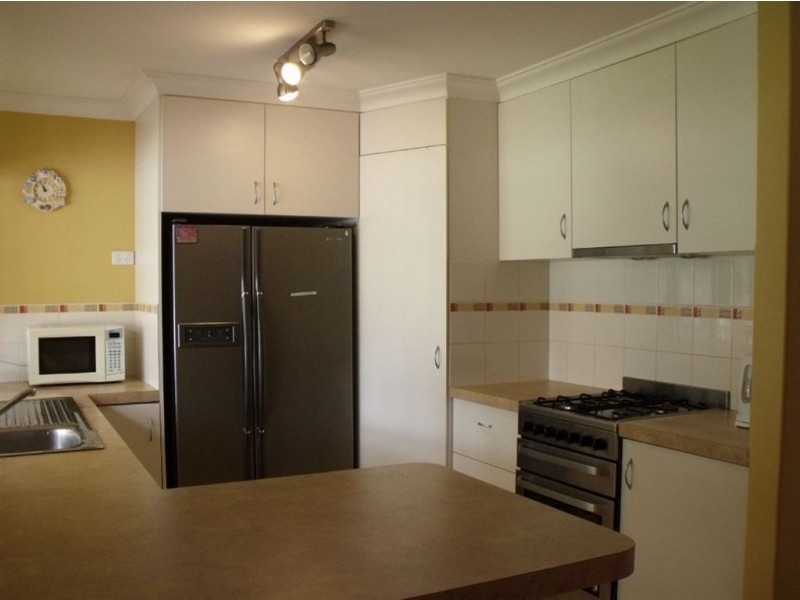 5 Fryer Place, East Bunbury WA 6230