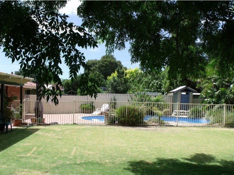 5 Fryer Place, East Bunbury WA 6230