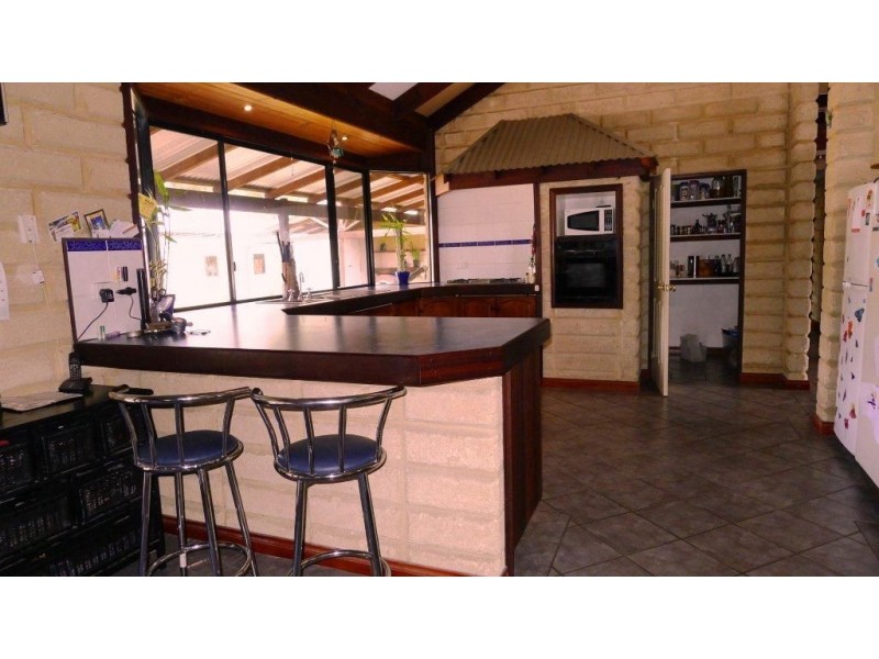 36 Tributary Place, Leschenault WA 6233