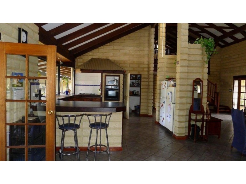 36 Tributary Place, Leschenault WA 6233