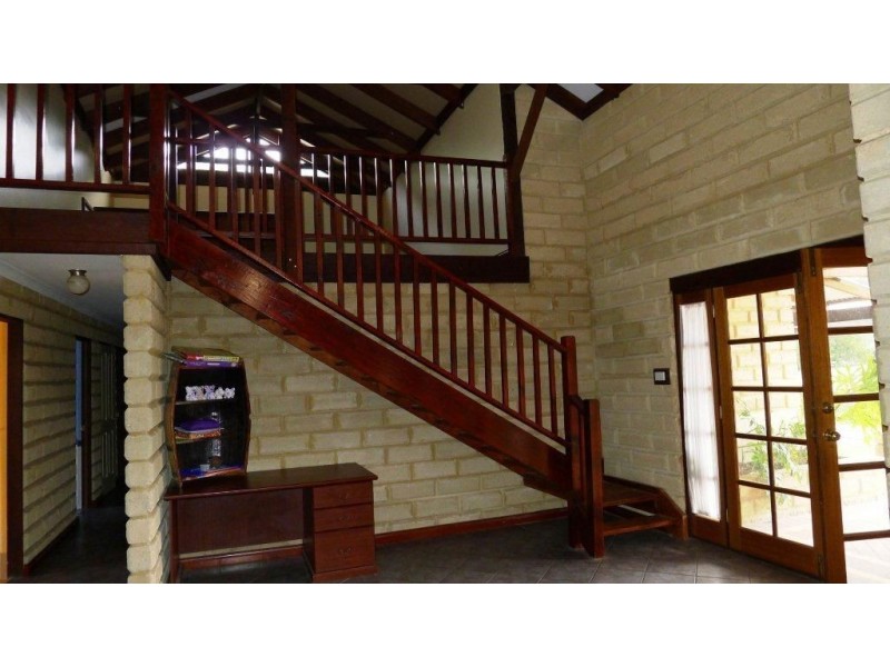 36 Tributary Place, Leschenault WA 6233