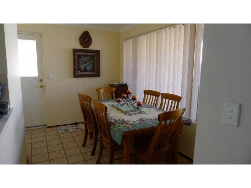 9 Cavendish Green, College Grove WA 6230