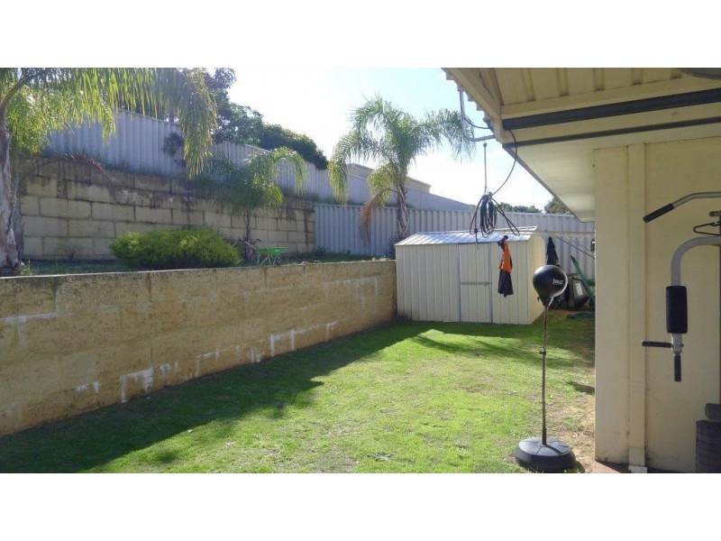 9 Cavendish Green, College Grove WA 6230