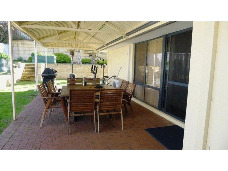 9 Cavendish Green, College Grove WA 6230