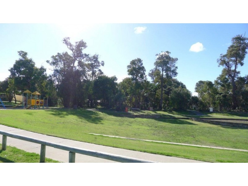 9 Cavendish Green, College Grove WA 6230