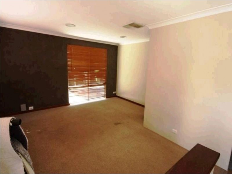 19 Collinsville Way, Usher WA 6230