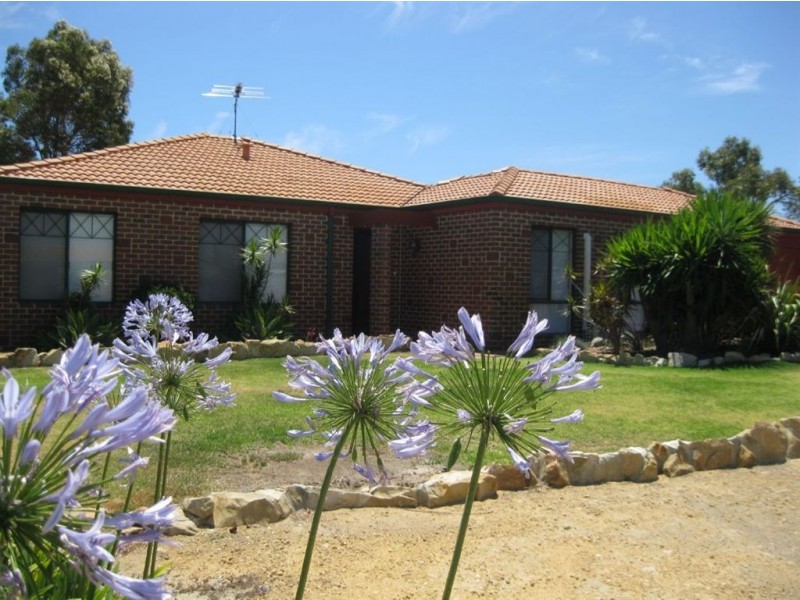7 Thompson Place, Australind WA 6233