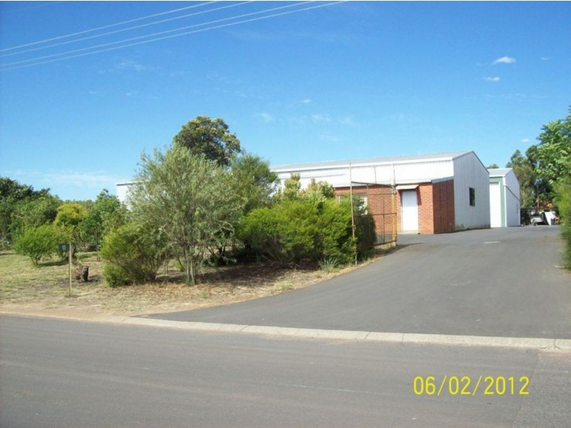 11 Golding Crescent, Picton East WA 6229