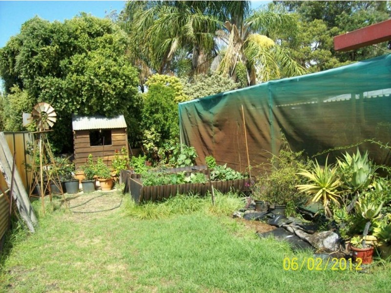 11 Golding Crescent, Picton East WA 6229