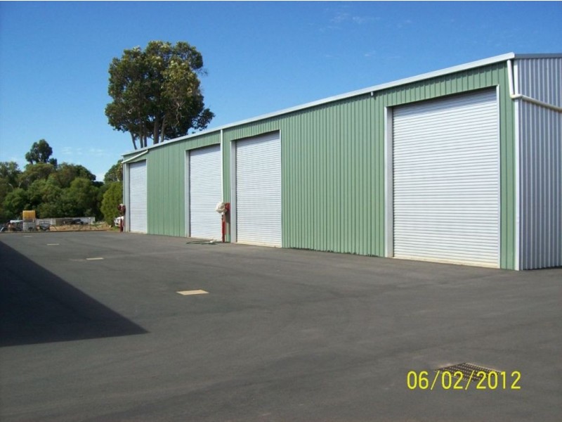 11 Golding Crescent, Picton East WA 6229