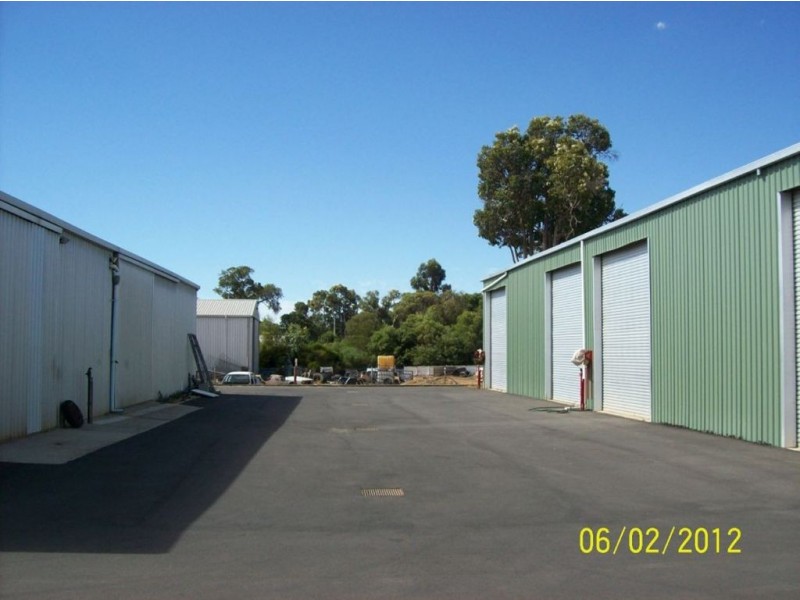 11 Golding Crescent, Picton East WA 6229