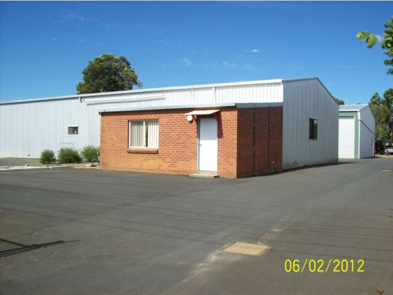 11 Golding Crescent, Picton East WA 6229