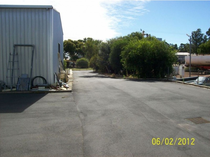 11 Golding Crescent, Picton East WA 6229