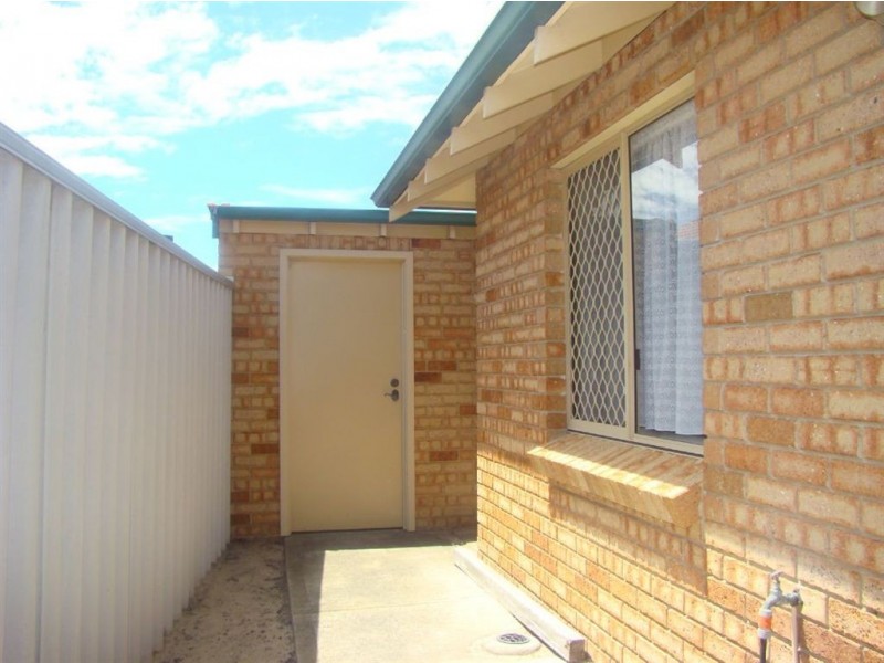 14/4 Cambrose Avenue, Australind WA 6233
