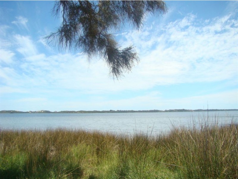 14/4 Cambrose Avenue, Australind WA 6233