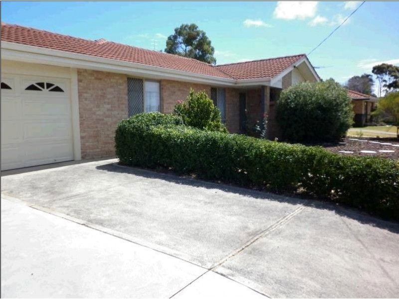 17 Whatman Way, Withers WA 6230