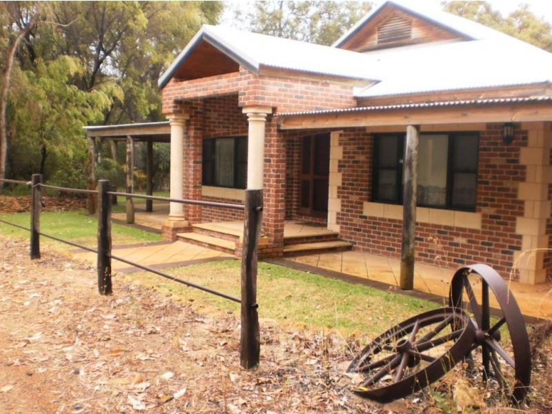 7 Hudson Place, Leschenault WA 6233