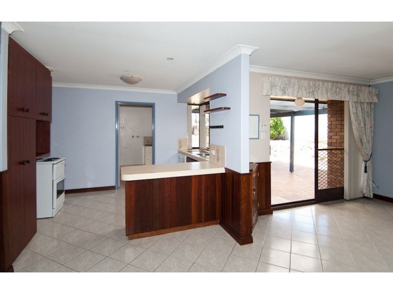 94 Paris Road, Australind WA 6233