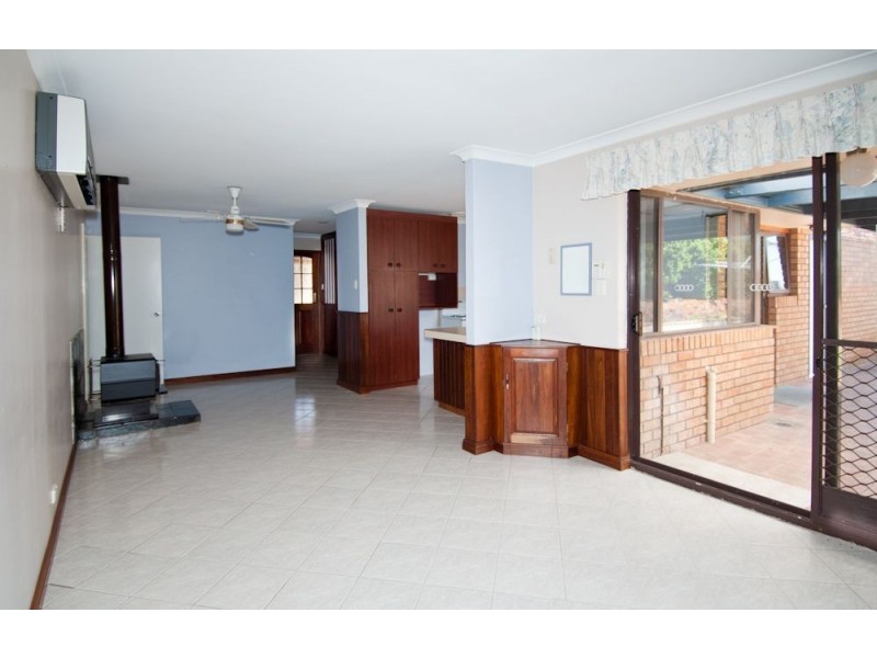 94 Paris Road, Australind WA 6233