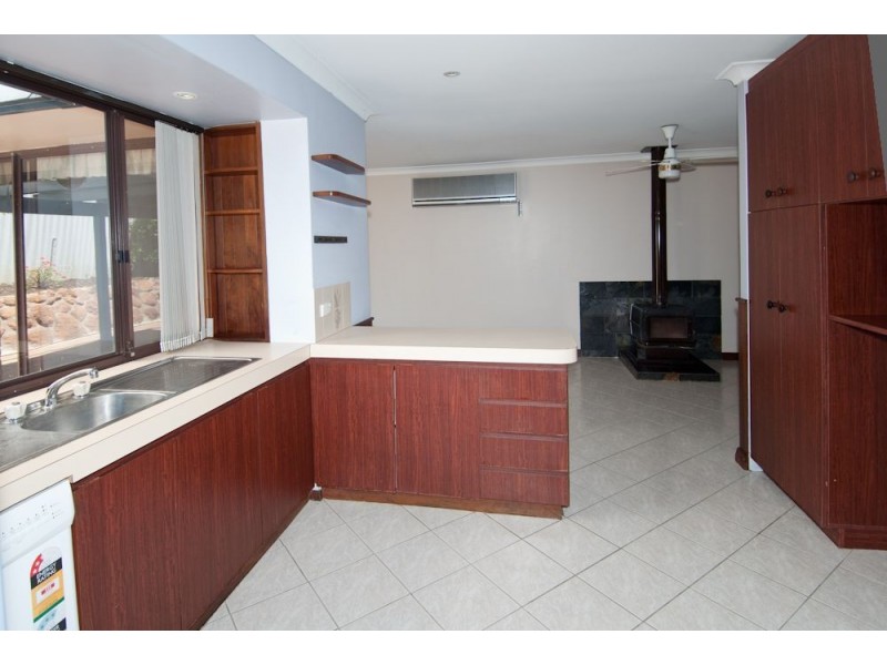 94 Paris Road, Australind WA 6233