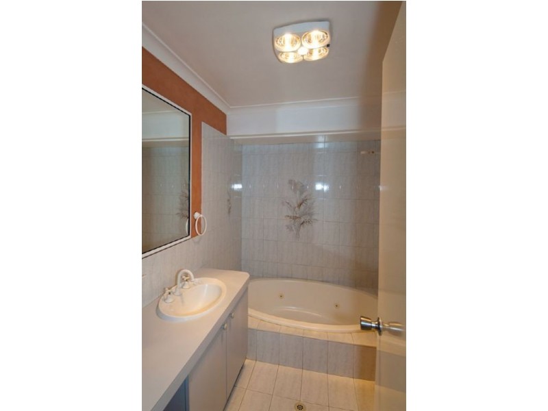 94 Paris Road, Australind WA 6233