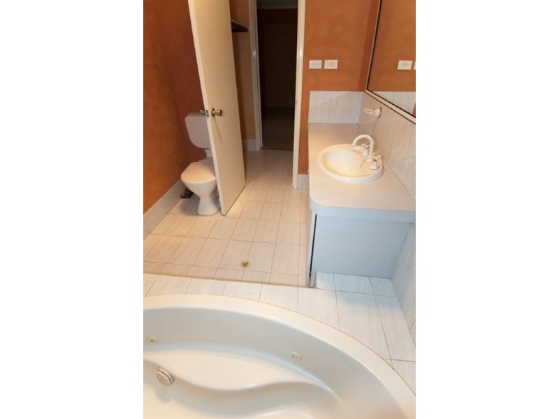 94 Paris Road, Australind WA 6233