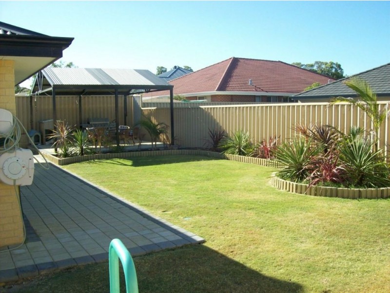 4 Durack Street, Dalyellup WA 6230