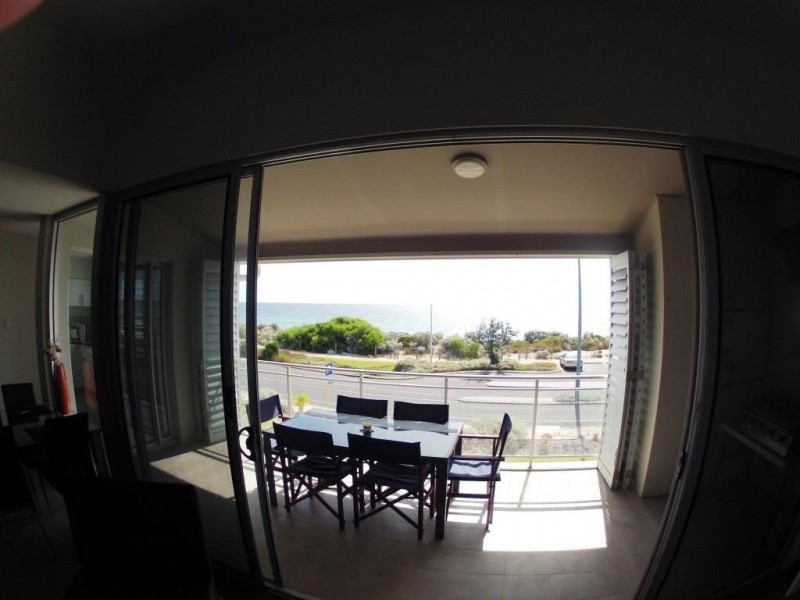 3/99 Ocean Drive, Bunbury WA 6230